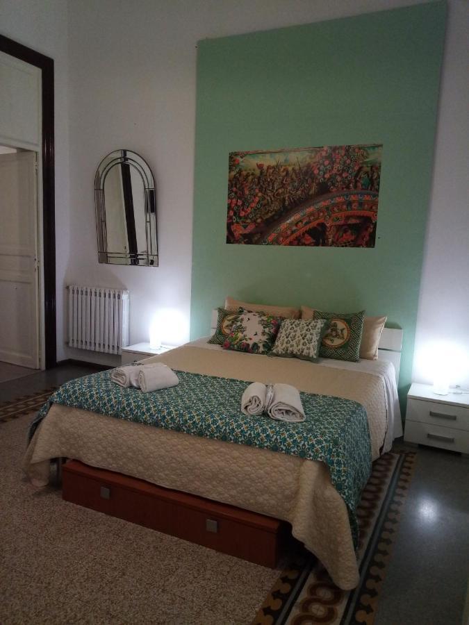 Locami Palermo Centro Rooms Esterno foto