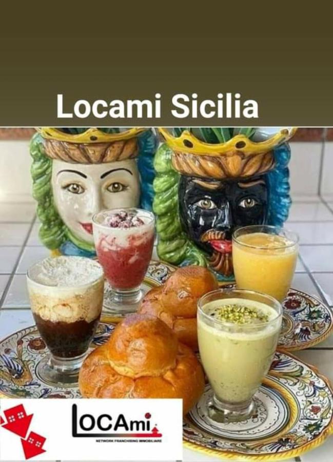 Locami Palermo Centro Rooms Esterno foto